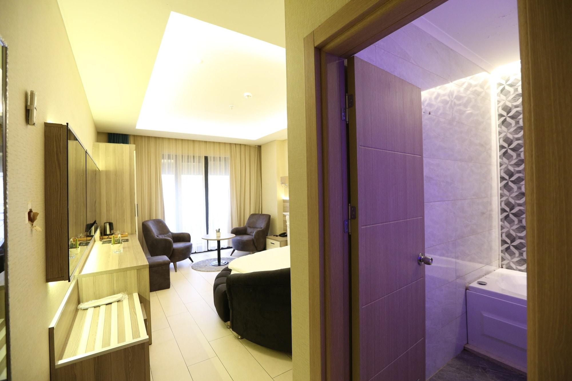 Random Suit Otel Istanbul Exterior photo