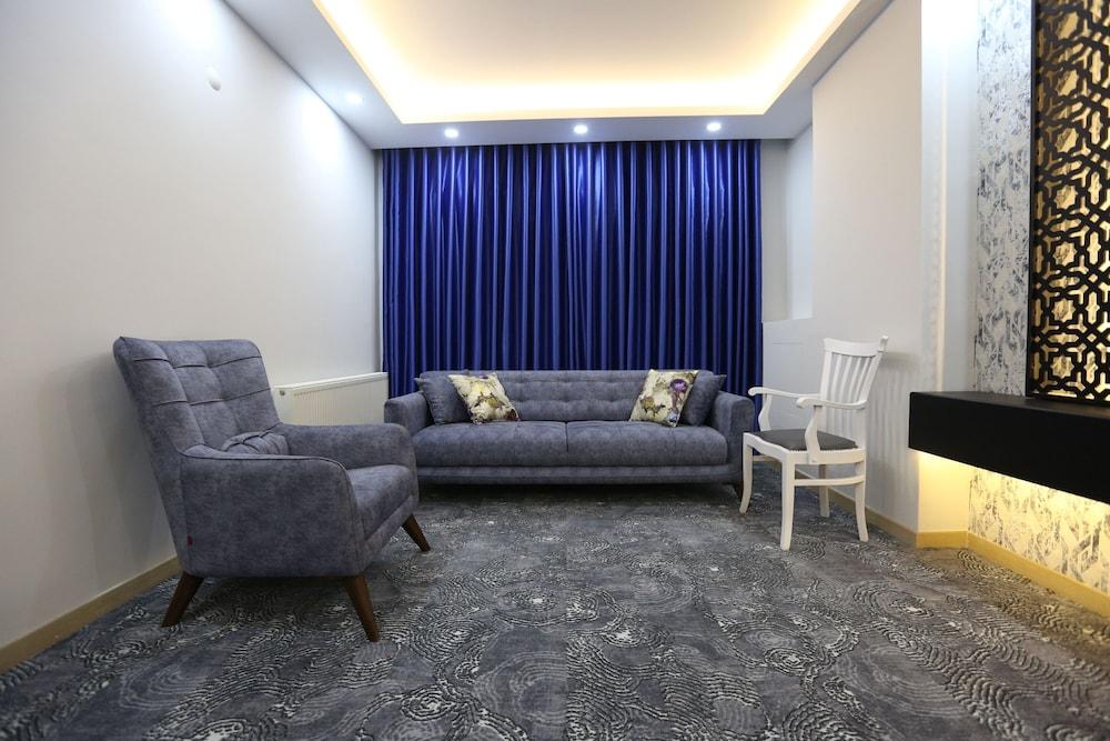Random Suit Otel Istanbul Exterior photo